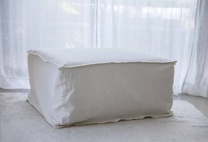Puff con funda Tibet en Beige - Sillones y sofás, Uruguay | Pieza Clave