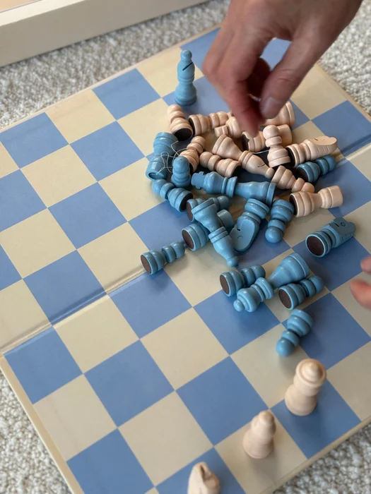 Juego Ajedrez Celeste en Multicolor - Decoración, Uruguay | Martinika Deco, vista 2