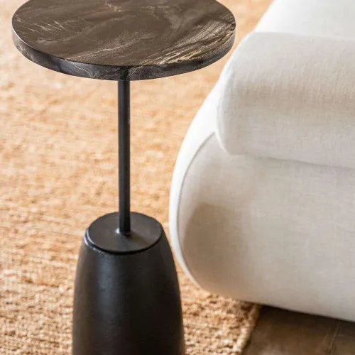 MESA PETRIFICADA BLACK - BASE CEMENTO - 32 CMS en Negro - Mesas de living, Uruguay | La Iberica
