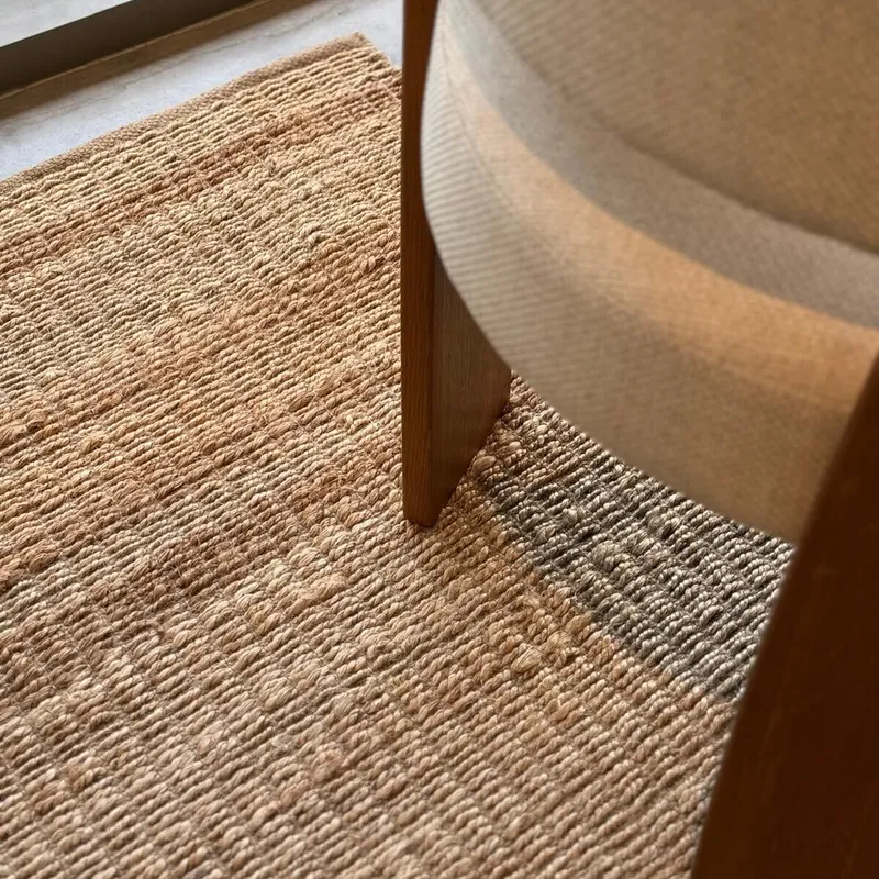 ALFOMBRA YUTE PROMO NATURAL NEGRO en Beige - Alfombras, Uruguay | Masinfinito Casa