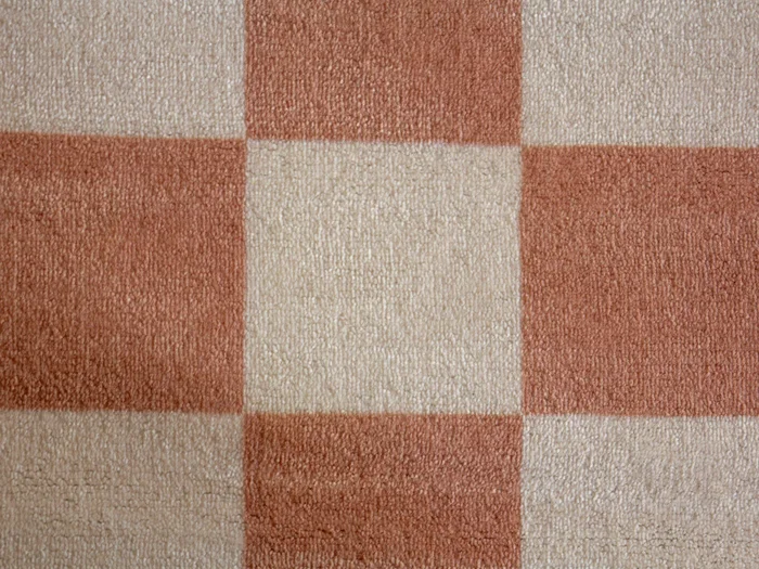alfombra damera beige en Multicolor - Alfombras, Uruguay | Proyecto Forma, vista 3