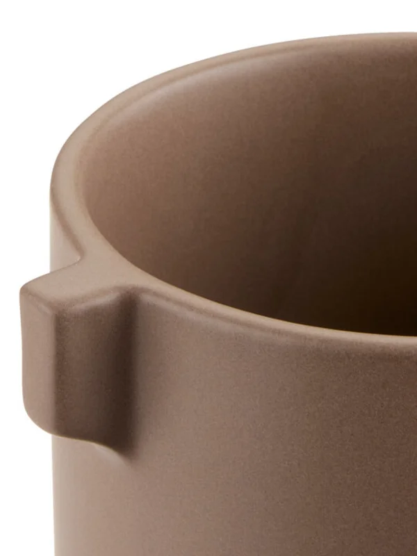 Maceta ROBIN Ø13xH13cm arena oscuro en Marrón - Macetas, Uruguay | JYSK, vista 3