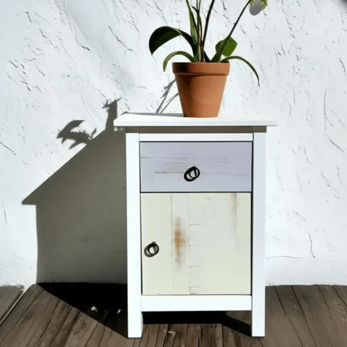 Mesa de luz Linea Flora - Blanco en Blanco - Mesas de luz, Uruguay | Nario Hogar, vista 3