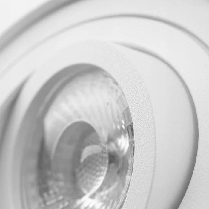 Downlight Redondo Semiembutido Austin Blanco en Negro - Lámparas colgantes, Uruguay | Serlux, vista 4