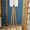 Lámpara de Pie Apollo con Pantalla Algodón - Lámparas de pie, Uruguay | Berna home, vista 4 de 7