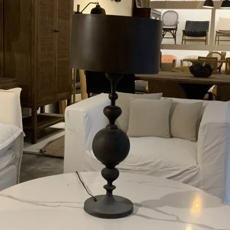 Lámpara De Hierro Negra - Lámparas de mesa, Uruguay | Aihaus