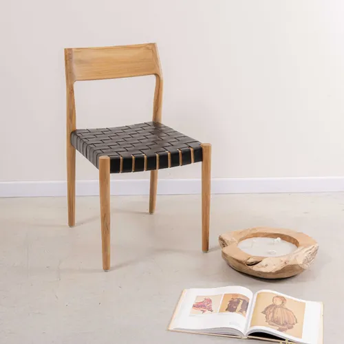 Silla en teca y cuero negro en Negro - Sillas, Uruguay | Entrecasa