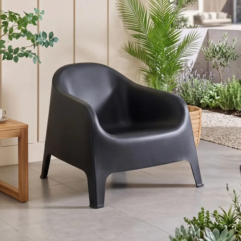 Sillón De Jardín Apilable - Skarpo - Blanco en Blanco - Muebles para el exterior, Uruguay | Rústico Hogar