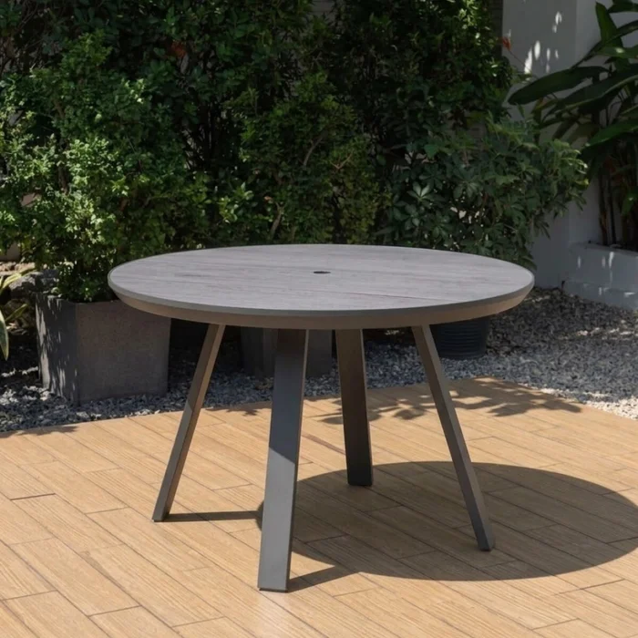 Mesa redonda de Patio Diámetro 119cm - Urbanite - Gris en Gris - Muebles para el exterior, Uruguay | Rústico Hogar