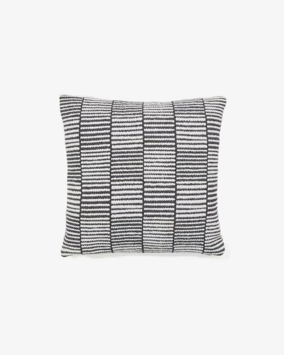 Almohadón Levu 100% algodón a rayas negro y blanco 45 x 45 cm en Multicolor - Textiles, Uruguay | Kavehome
