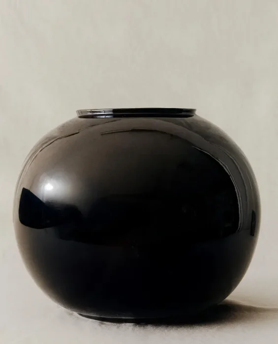 JARRÓN ESFERA GLOSS en Negro - Jarrones, Uruguay | Zara Home
