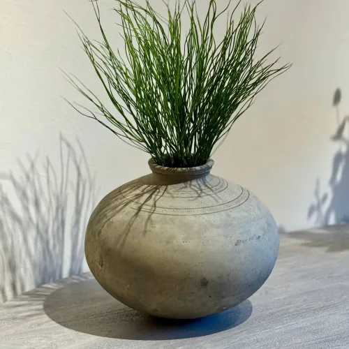 Vasija de barro gris - Jarrones, Uruguay | FMB