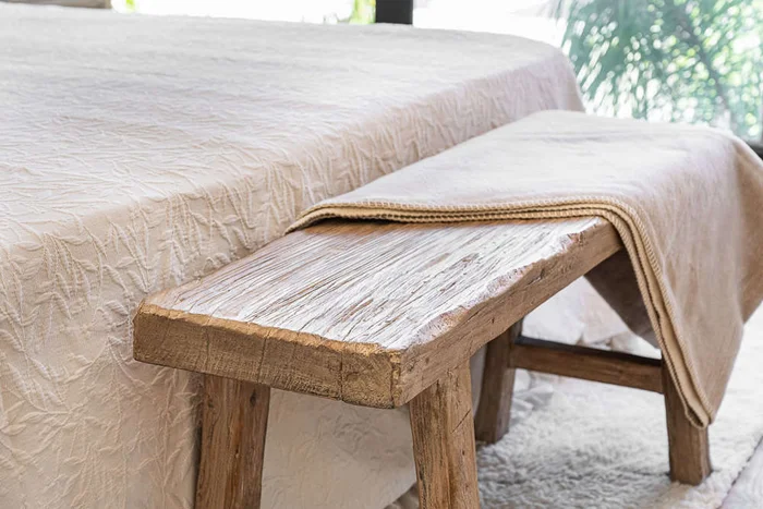 BANCO ISIDRO - OLMO - 1.10 X 33 en Madera natural - Butacas, banquetas y puffs, Uruguay | La Iberica, vista 2