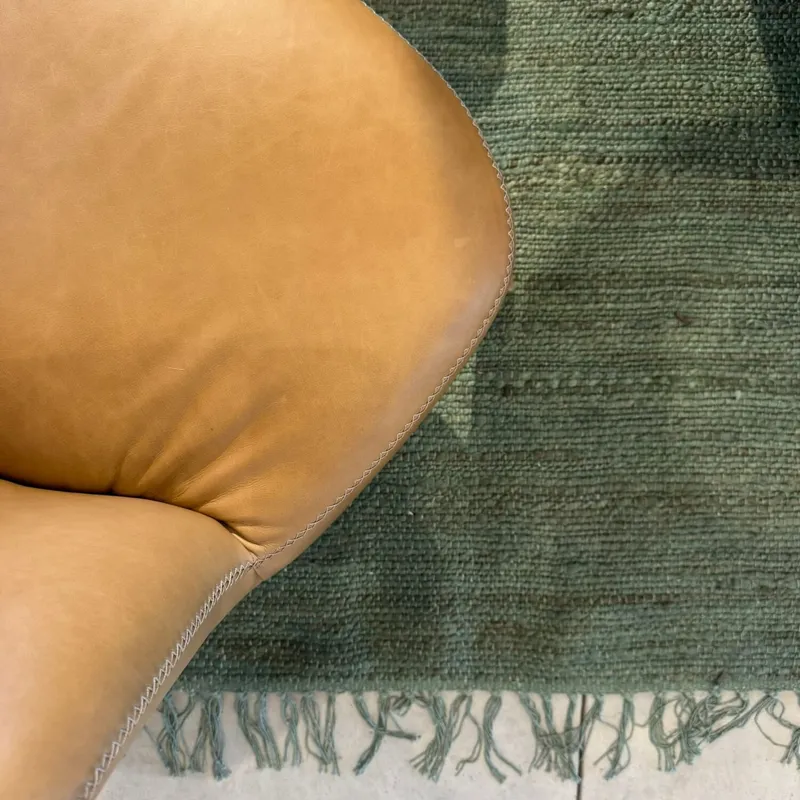 ALFOMBRA YUTE BASIC VERDE OSCURA en Verde - Alfombras, Uruguay | Masinfinito Casa