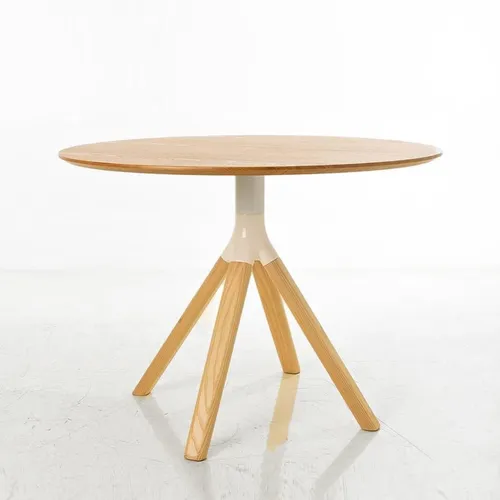 Mesa Connected | Fresno en Madera natural - Mesas de comedor, Uruguay | Mad for Modern