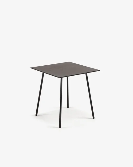 Mesa Mathis 75 x 75 cm cemento patas de acero acabado laqueado negro en Negro - Muebles para el exterior, Uruguay | Kavehome