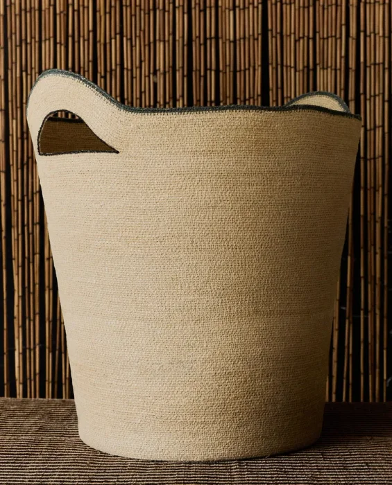 CESTA SEAGRASS PIPING en Beige - Canastos, Uruguay | Zara Home