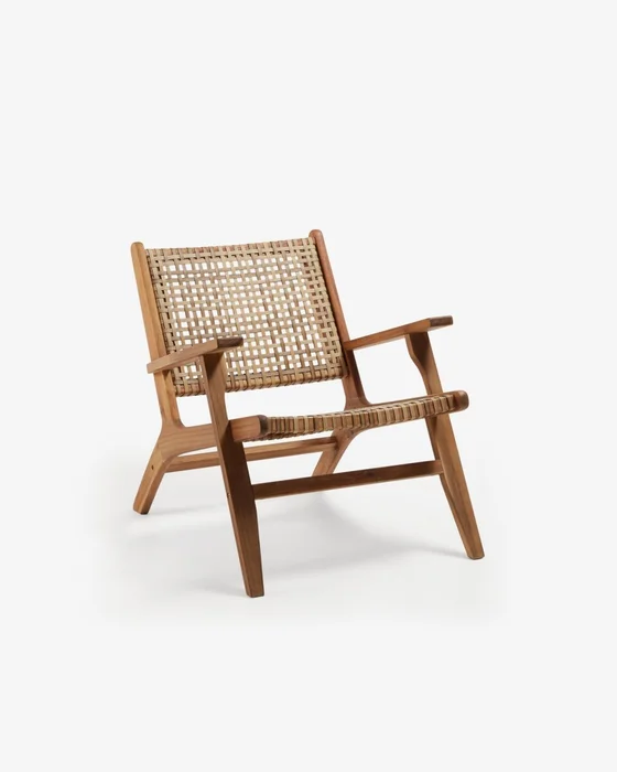 Butaca Grignoon de madera maciza de acacia y ratán sintético trenzado en Madera natural - Butacas, banquetas y puffs, Uruguay | Kavehome