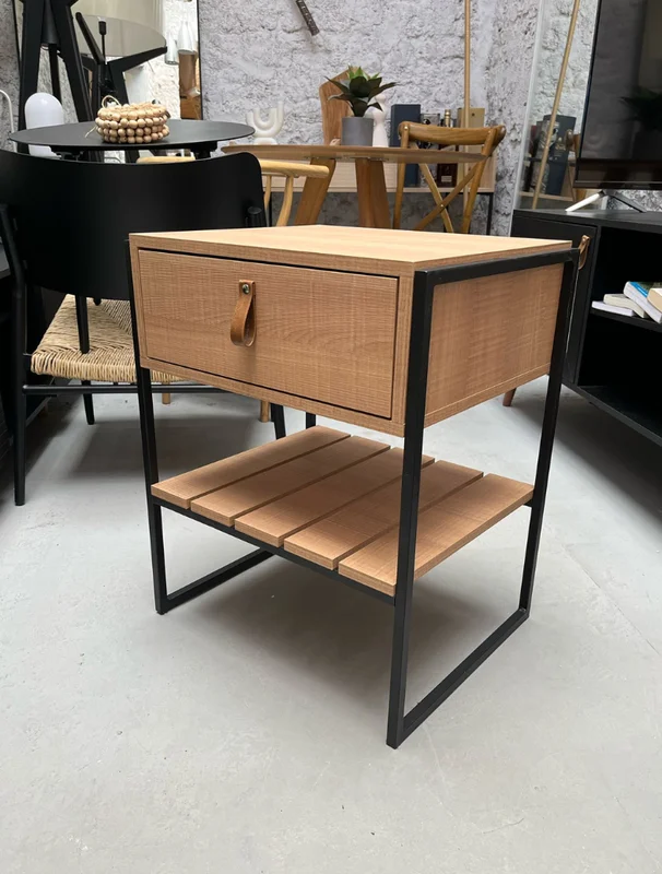 Mesa de Luz James (Marrón Claro/Hierro Negro) en Madera natural - Mesas de luz, Uruguay | Berna Home, vista 5