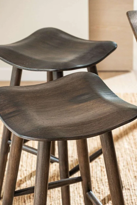 BANCO DE BAR FORMS - AVELLANA en Madera natural - Sillas, Uruguay | La Iberica, vista 6