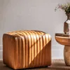 PUFF JAGGER - CUERO ITALIANO CARAMELO en Marrón - Butacas, banquetas y puffs, Uruguay | La Iberica, vista 2 de 5