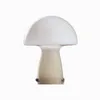 Luminaria Juliette - Blanca en Blanco - Lámparas de mesa, Uruguay | Walnut, vista 2 de 3
