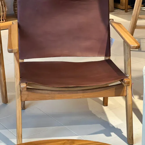 Butaca cuero y madera en Marrón - Butacas, banquetas y puffs, Uruguay | FMB