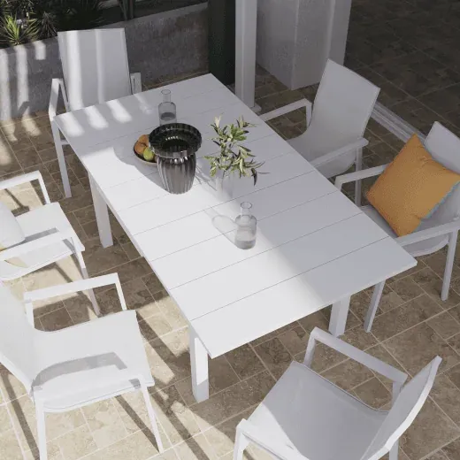 Mesa comedor Odyssea Extensible 6-10P Blanca en Blanco - Muebles para el exterior, Uruguay | Naterial Uruguay