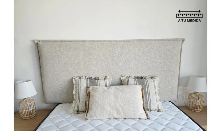 Respaldo con Diseño de Pestaña en Beige - Respaldos de cama, Uruguay | Finkel