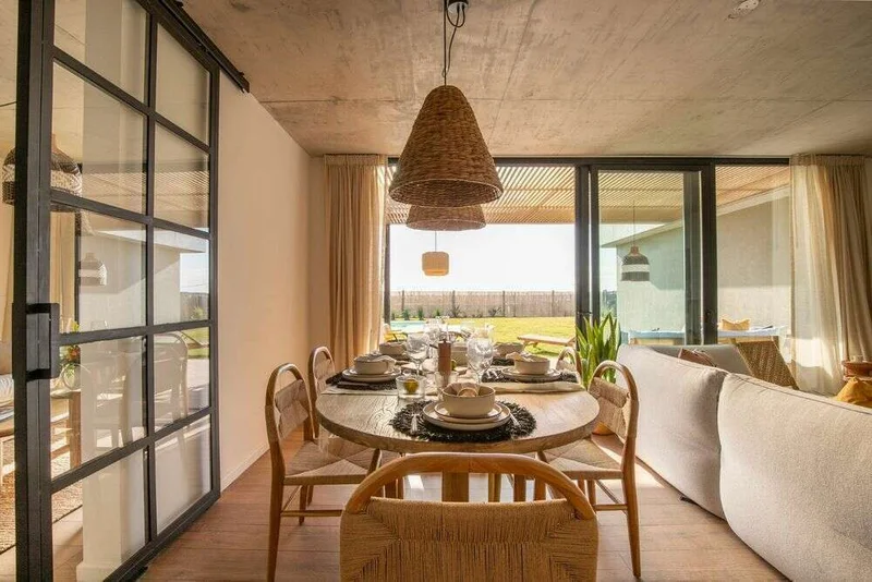 MESA COMEDOR OVAL - OLMO NATURAL - 2.20 X 1.05 MTS en Madera natural - Mesas de comedor, Uruguay | La Iberica, vista 14