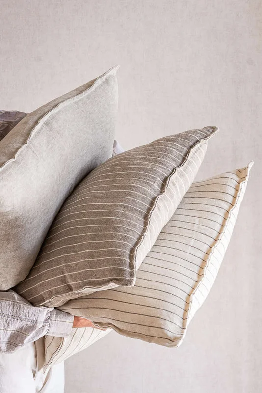 ALMOHADON LINO ALTO GRAMAJE RAYADO BEIGE - 55 X 55 en Beige - Textiles, Uruguay | La Iberica, vista 3