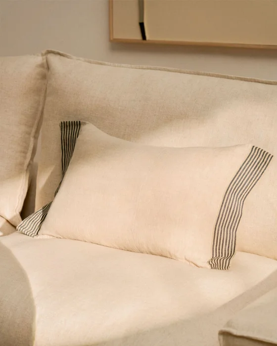 Almohadón Disea de lino - beige con detalle de rayas negras, 40 x 60 cm en Naranja - Textiles, Uruguay | Kavehome, vista 2