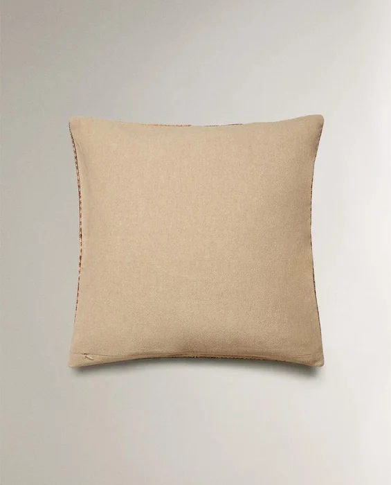 FUNDA COJÍN DETALLE FLORAL en Marrón - Textiles, Uruguay | Zara Home, vista 4