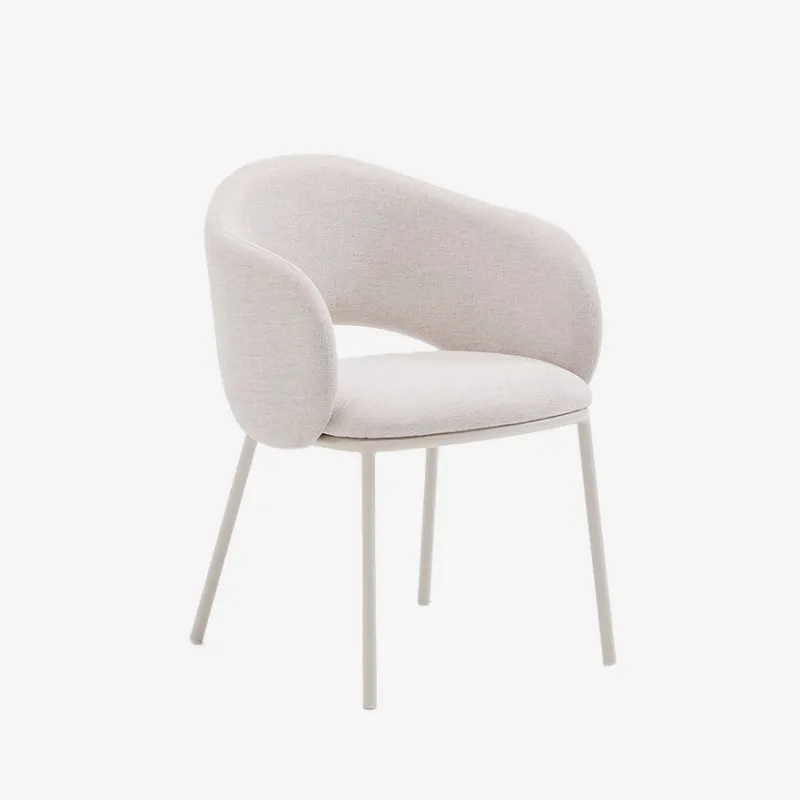 Silla Maina de chenilla beige y patas de acero con acabado beige FSC Mix Credit en Beige - Sillas, Uruguay | Kavehome