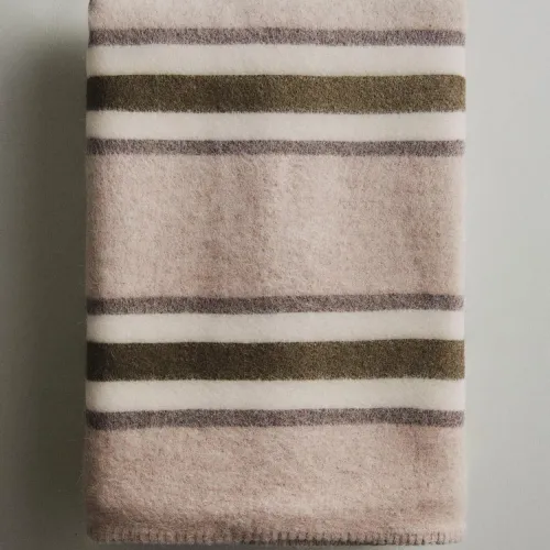 MANTA LANA RAYAS en Marrón - Textiles, Uruguay | Zara Home