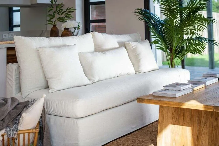 SILLON MANUELA - LINO BELGA ANTIMANCHAS en Beige - Sillones y sofás, Uruguay | La Iberica, vista 6
