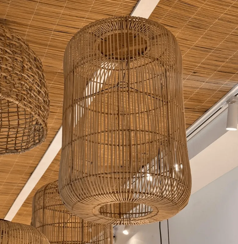 L.COLGAR NEW SUDAN L en Madera natural - Lámparas colgantes, Uruguay | Masinfinito Casa