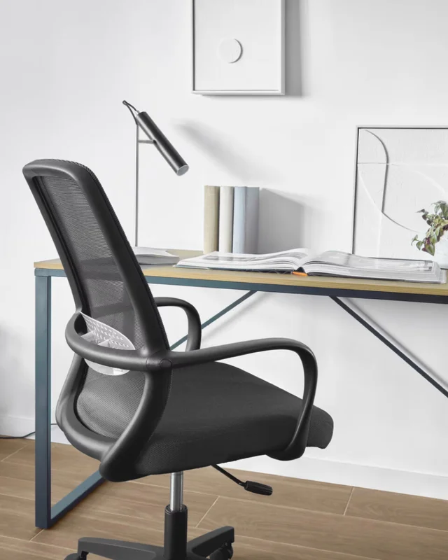 Silla de escritorio Melva - negro en Negro - Escritorios y sillas de escritorio, Uruguay | Kavehome, vista 3