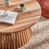 Mesa de centro Jeanette madera maciza de - teca natural Ø 80 cm en Madera natural - Mesas de living, Uruguay | Kavehome, vista 3 de 6