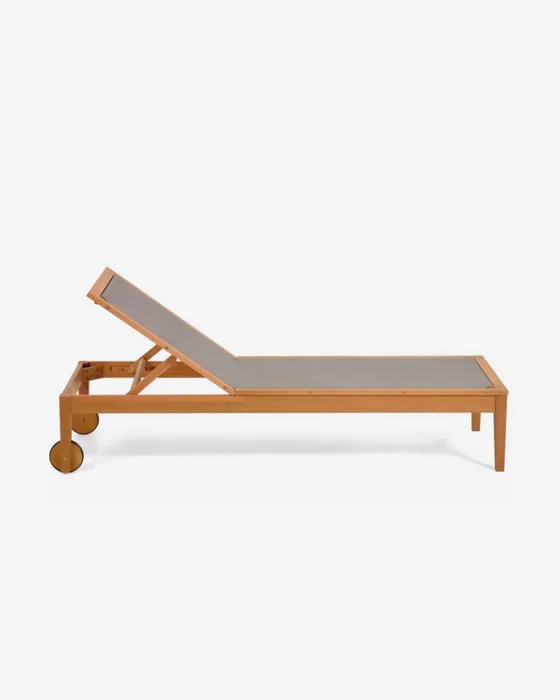 Reposera de exterior Caterin - de madera maciza de eucalipto en color gris en Gris - Muebles para el exterior, Uruguay | Kavehome, vista 5