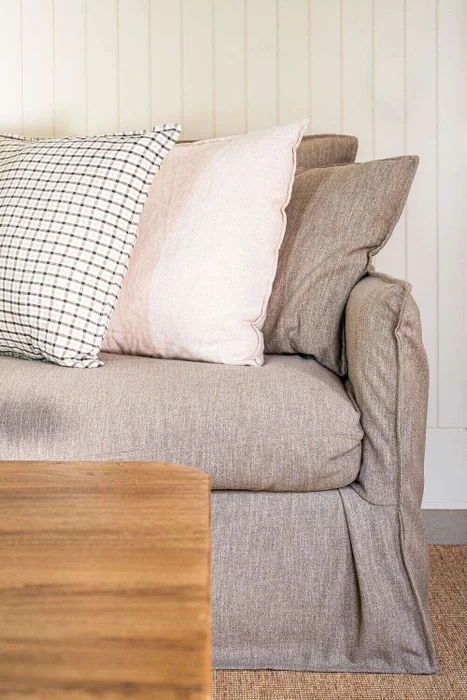 SILLON ALMA LINO BELGA ANTIMANCHAS - 2.30 MTS en Gris - Sillones y sofás, Uruguay | La Iberica, vista 4