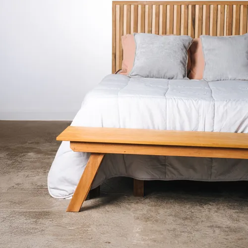 BANCO / PIE DE CAMA CARAÍVA 1,60mt en Madera natural - Butacas, banquetas y puffs, Uruguay | Fundamento Muebles