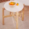 Mesa auxiliar Pola de cemento y madera maciza de eucalipto Ø 50 cm FSC 100% en Blanco, Natural - Mesas de arrimo, Uruguay | Kavehome, vista 3 de 7