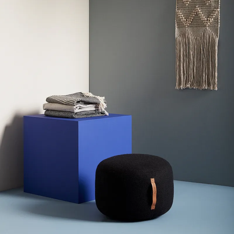 Pouf Alida - Negro en Negro - Sillas, Uruguay | Walnut