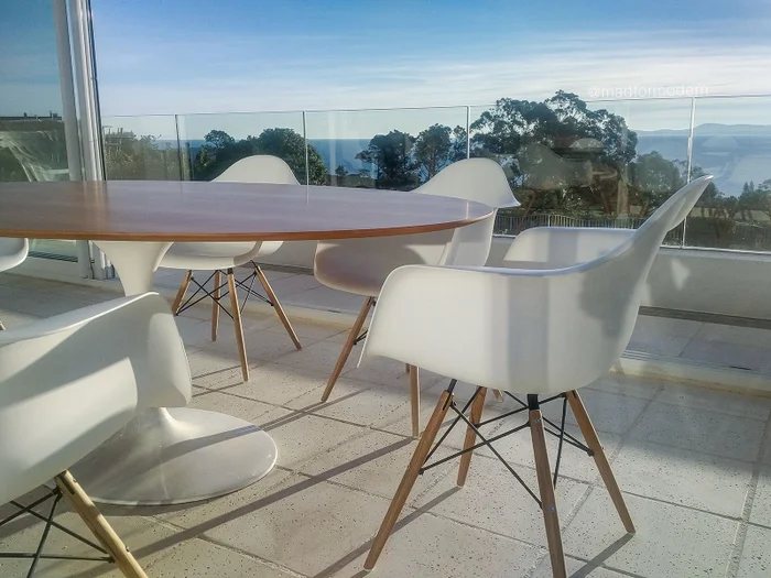 Tulip comedor oval | Eero Saarinen en Negro - Mesas de comedor, Uruguay | Mad for Modern, vista 4