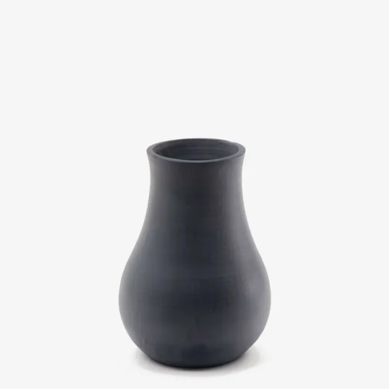 Jarrón Silaia de terracota con acabado negro 30 cm en Gris - Jarrones, Uruguay | Kavehome