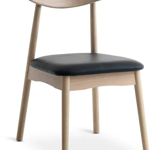 Silla de comedor LYNGHOLM negro/roble nat en Negro - Sillas, Uruguay | JYSK