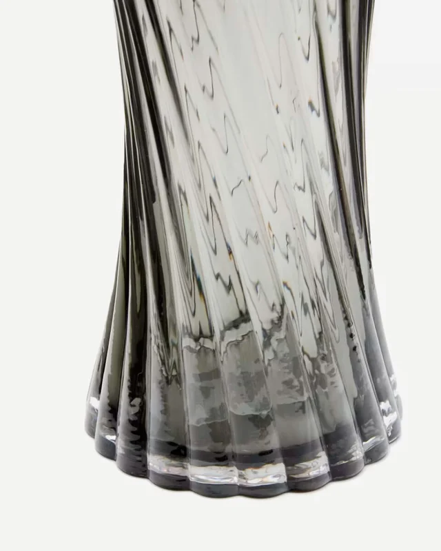 Jarrón Arep de vidrio gris - 28 cm en Gris - Jarrones, Uruguay | Kavehome, vista 5