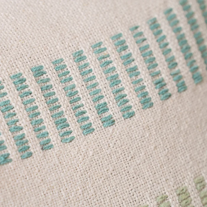 Funda de Almohadón Borlas y Rayas - Textiles, Uruguay | Arredo, vista 2