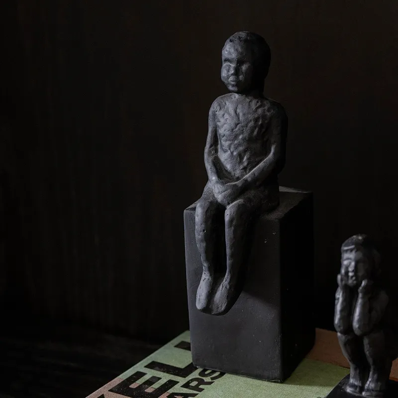 Estatua Finn grande en Negro - Decoración, Uruguay | De Arcos